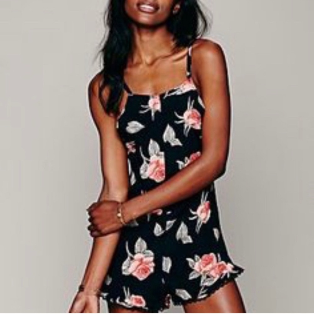Stone Cold Fox Amour Romper - Picture 3 of 6